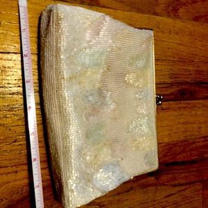 La Regale vintage scallop beaded clutch